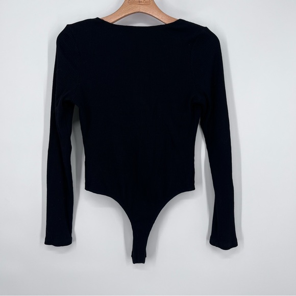 Lulu’s Black Ribbed Keep Your Attention Long Sleeve Sweetheart Bodysuit - Picture 4 of 6